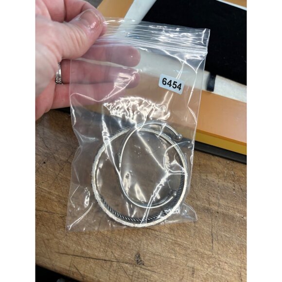 Set Of 4 Silver-Tone Bangles & Cuff Bracelet With Textured & Twisted Designs - Picture 7 of 7